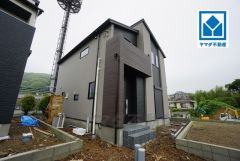 スーパーやコンビニなども近く周辺環境充実。快適でゆとりのある生活空間で新生活を始めましょう^^