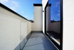 陽当たりの良いバルコニーです。お洗濯やお布団干しはもちろん、日光浴スペースにも。