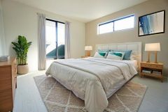 家具はイメージです。主寝室としてお使いいただけそうなこちらのお部屋は、日当たりが良く、爽やかな風を感じて起きる朝は、快適生活の始まりに。