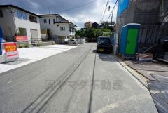 現地（2025年8月6日）撮影。大きな車でも駐車しやすいため、車のサイズを気にせず好きな車に乗れます。