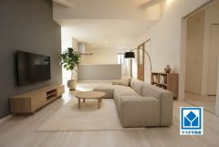 家具はイメージです。リビングにアクセントクロスを取り入れているので、空間にメリハリが生まれ、インテリア全体の印象が引き締まります＾＾