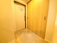 たっぷり収納できるシューズボックスです。家族全員の靴がきれいに整頓できます。