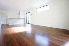 断熱性能の窓ガラスを採用。省エネ、光熱費カットにも貢献します。夏は涼しく、冬は暖かく快適に過ごせますよ＾＾