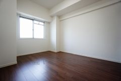 明るい室内は、風通しも良く、大変居心地の良い空間となっております。爽やかな風を感じて起きる朝は、快適生活の始まりに。