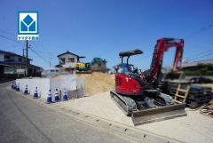 現地（2026年8月25日）撮影。周辺は落ち着いた住宅街。車通りも少なく安心です。快適でゆとりのある生活空間で新生活を始めましょう^^