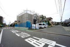 現地（2023年9月20日）撮影。開放感ある角地。陽当たり風通し良好です＾＾