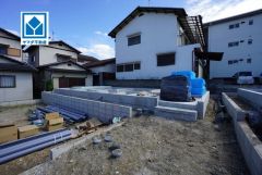 現地（2026年10月2日）撮影。ダイニング上部が吹抜になった明るい空間＾＾各居室収納、パントリー、WIC付き＾＾