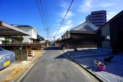 住人以外の車の進入も少なく、小さなお子様を持つご家庭にも安心です。