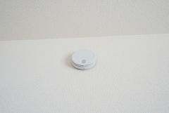 火災発生をいち早く知らせてくれる火災報知器は標準装備です。