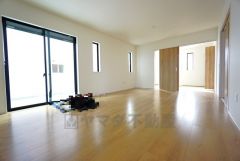 断熱性能の窓ガラスを採用。省エネ、光熱費カットにも貢献します。夏は涼しく、冬は暖かく快適に過ごせますよ＾＾