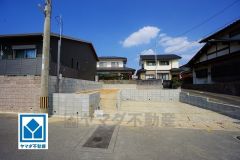 現地（2026年3月）撮影。九産大前駅徒歩12分、都心へのアクセス良好。スーパーやコンビニなども近く周辺環境充実。快適でゆとりのある生活空間で新生活を始めましょう^^