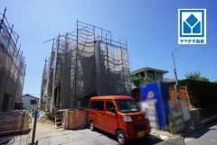 現地（2026年7月22日）撮影。美和台小学校徒歩8分＾＾長期優良住宅。お気に入りの家具とインテリアで素敵な部屋を作りましょう＾＾