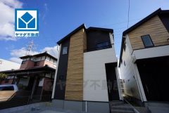 花鶴小学校まで徒歩5分と近く、お子様も無理なく通えます。落ち着いた住宅地内で快適な生活を実現してみませんか。