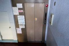 エレベーター完備、重い荷物やベビーカー、高齢者の方や小さなお子様がいるご家庭の方々の移動が非常に楽になります＾＾