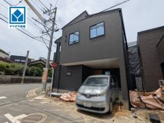 JR九産大前駅徒歩3分、都心へのアクセス良好。スーパーやコンビニなども近く周辺環境充実。快適でゆとりのある生活空間で新生活を始めましょう^^