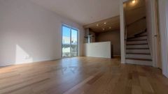 断熱性能の窓ガラスを採用。省エネ、光熱費カットにも貢献します。夏は涼しく、冬は暖かく快適に過ごせますよ＾＾