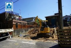 現地（2026年9月30日）撮影。南東向きで日当たり良好＾＾ファミリークローク、ウォークインクローゼット2ヶ所付きのゆとりのある収納スペース＾＾