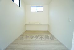 スタディカウンターはお子様のお勉強スペースとしてはもちろん、ネット環境設置コーナーとしても活用出来ます。