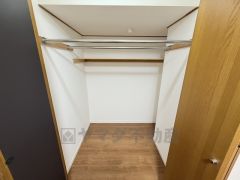 全居室に収納完備。下段を引き出し収納にするなど、空いたスペースを有効活用すれば収納力がグッと高まります。常に整理整頓されたお部屋は気持ちがいいです＾＾