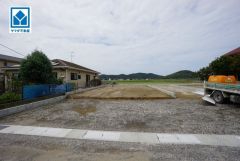 現地（2025年10月7日）撮影。一戸建ての多いエリア。落ち着いた雰囲気で快適な生活を送れます。