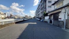 大きな車でも駐車しやすいため、車のサイズを気にせず好きな車に乗れます。