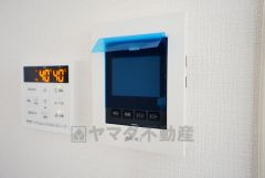 防犯性、セキュリティ対策に安心できるテレビモニター付きインターフォンです。セールスマン対策にもなり安心できます。