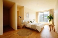 同仕様写真。主寝室としてお使いいただけそうなこちらのお部屋は、日当たりが良く、爽やかな風を感じて起きる朝は、快適生活の始まりに。