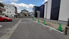 大型車の通行が少なく、騒音や振動が少ないので静かで快適な生活を送れます。