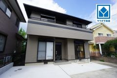 土井駅徒歩13分、都心へのアクセス良好。スーパーやコンビニなども近く周辺環境充実。快適でゆとりのある生活空間で新生活を始めましょう^^