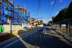 現地（2026年1月30日）撮影。大型車の通行が少なく、騒音や振動が少ないので静かで快適な生活を送れます。