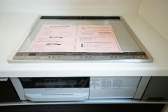汚れてもサッとふける、お手入れのしやすいIHクッキングヒーター。オール電化なので経済的です。