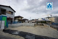 現地（2026年10月19日）撮影。周辺は落ち着いた住宅街。車通りも少なく安心です。快適でゆとりのある生活空間で新生活を始めましょう^^