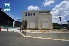 省エネ、安全性を実感できるオール電化住宅＾＾駐車スペースはゆとりある3台分を確保。快適でゆとりのある生活空間で新生活を始めましょう^^