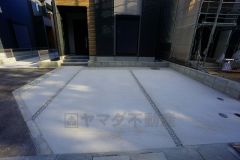 駐車スペースはゆとりある2台分を確保。マイカー用に、お客さま用に、余裕を持ってご利用いただけます。