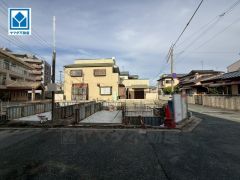 現地（2025年10月30日）撮影。2路線利用可能で都心へのアクセスの幅が広がります。毎日の通勤・通学・買い物がしやすく、快適に過ごせます。