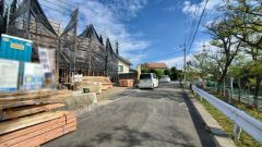 現地（2025年11月5日）撮影。大型車の通行が少なく、騒音や振動が少ないので静かで快適な生活を送れます。