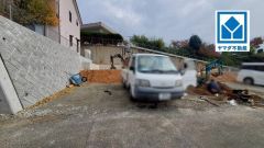 現地（2025年11月26日）撮影。舞松原小学校徒歩3分と近く、無理なく通学しやすい環境です＾＾お気に入りの家具とインテリアで素敵な部屋を作りましょう。