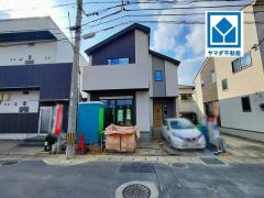 現地（2026年2月1日）撮影。10年間の瑕疵保証が付いた安心の新築戸建。最新の設備で気持ちの良い新生活を送りませんか。