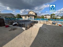 現地（2026年10月20日）撮影。全4区画の新築戸建が新登場です＾＾最新の設備で気持ちの良い新生活を送りませんか。是非お問合せ下さい＾＾
