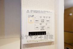 雨の日の洗濯も安心できる浴室暖房乾燥機付き浴室。