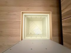 キッチンにある床下収納は、居住スペースを減らさずに買い置きの調味料や非常食などを保管することができます。