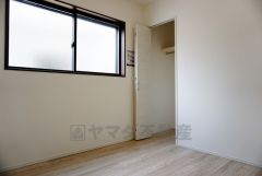 同仕様写真。あると嬉しい1階の一部屋。お子様のお昼寝スペースや客間、お友達やご親戚のお泊り部屋としても使えます。