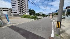 現地（2025年9月30日）撮影。大きな車でも駐車しやすいため、車のサイズを気にせず好きな車に乗れます。