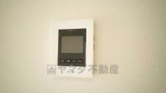 防犯性、セキュリティ対策に安心できるテレビモニター付きインターフォンです。セールスマン対策にもなり安心できます。