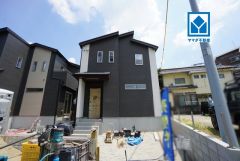 現地（2026年8月3日）撮影。全居室収納スペース完備＾＾オールフローリングで掃除もラクラク＾＾