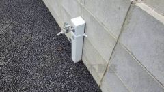 お車の洗車や外壁のお掃除をする際に便利な外水栓。