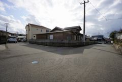 落ち着いた住宅地内で快適な生活を実現してみませんか。