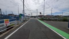 現地（2025年9月10日）撮影。全戸駐車スペースも2台確保、来客時にも便利。落ち着いた住宅地内で快適な生活を実現してみませんか。