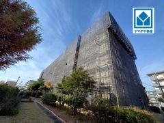 奈多駅徒歩4分、都心へのアクセス良好。スーパーやコンビニなども近く周辺環境充実。快適でゆとりのある生活空間で新生活を始めましょう^^