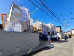 現地（2026年2月12日）撮影。住人以外の車の進入も少なく、小さなお子様を持つご家庭にも安心です。落ち着いた住宅地内で快適な生活を実現してみませんか。